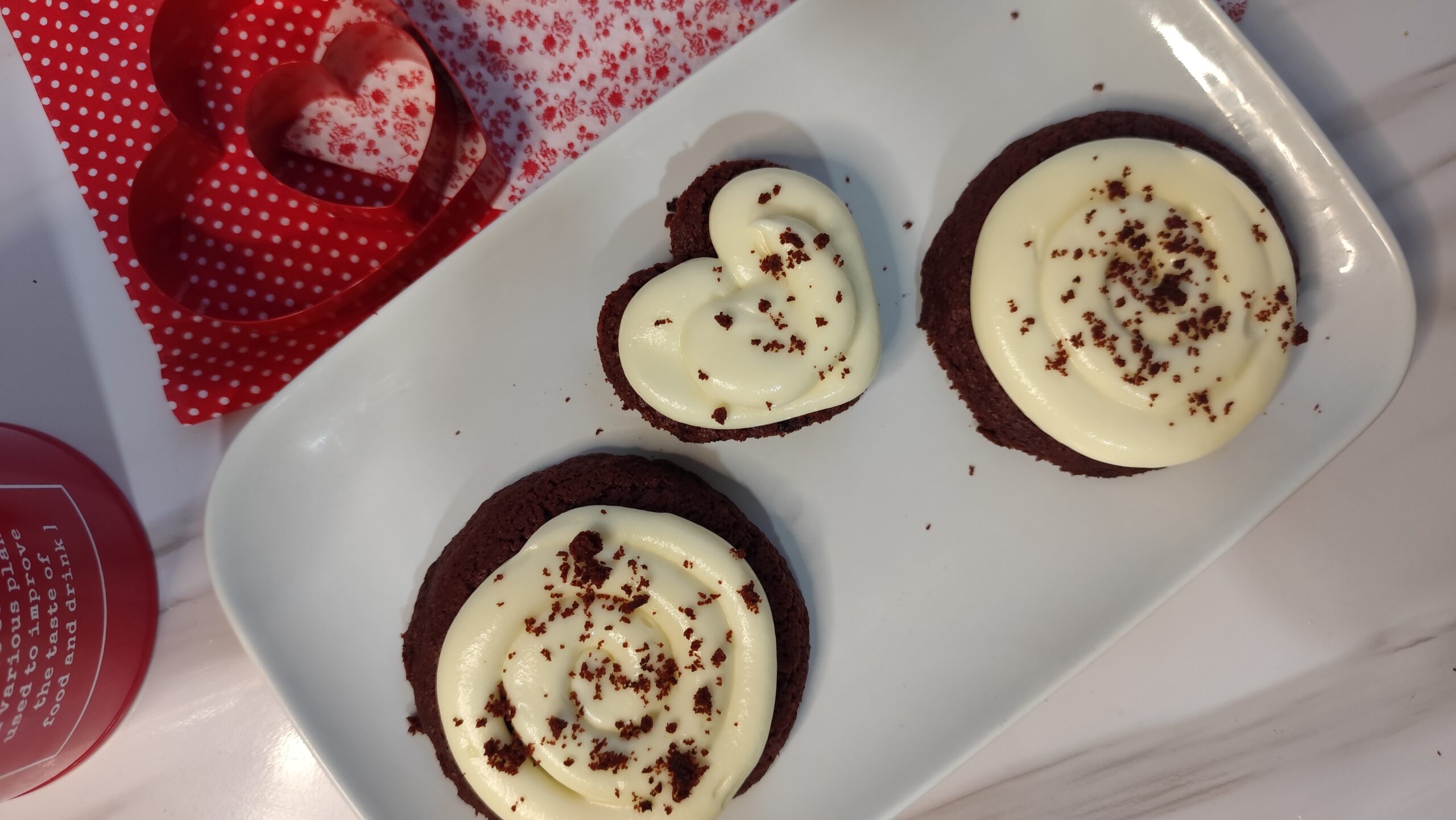 CRUMBL COOKIES DE RED VELVET